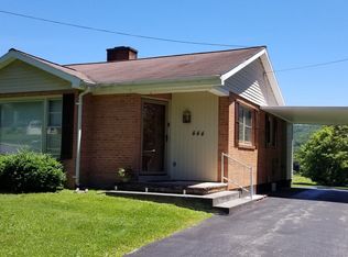 444 Monroe St N, Alderson, WV 24910