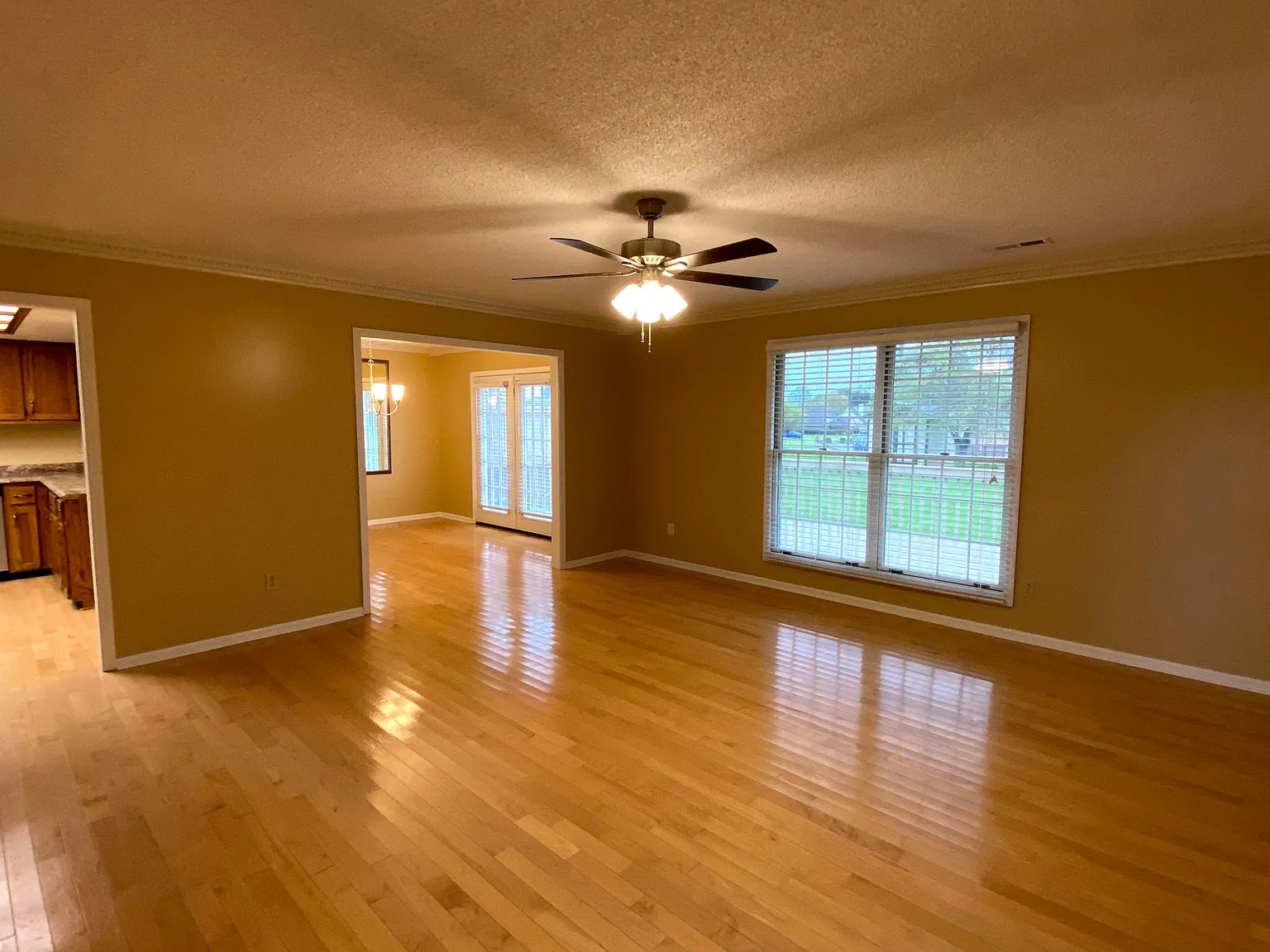 106 Lin Don Dr — Photo 4