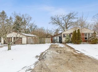105 Willow Ct, Trail Creek, IN