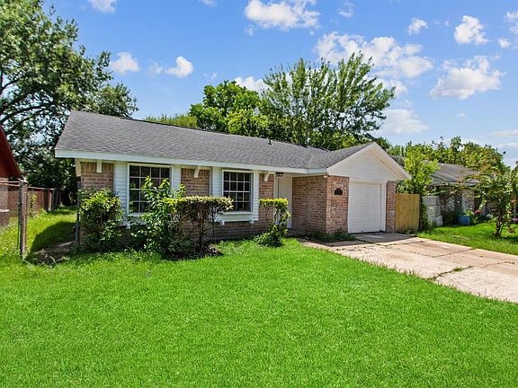 3rd image of 11739 Bay Cedar Dr