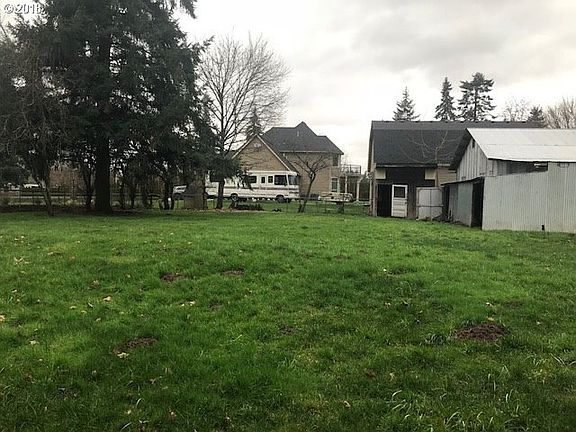 2nd image of 5018 NE 125th St