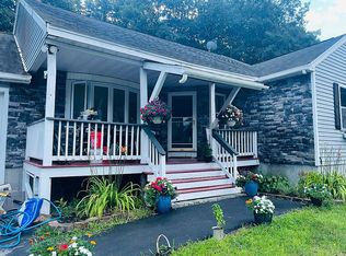 17 Gowing Rd, Hudson, NH 03051