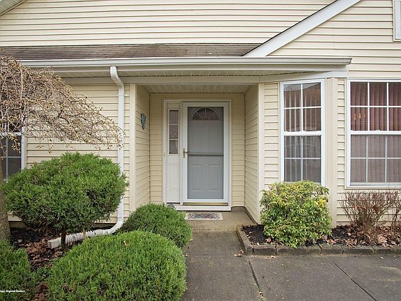 2nd image of 3417 Vicari Ave