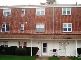 6759 Cloverdale Ln, Oakland Gardens, NY 11364