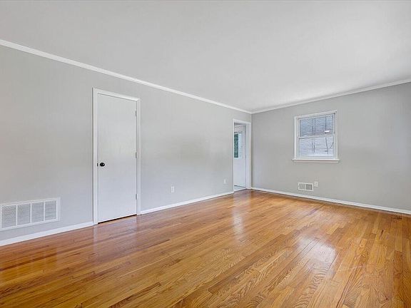 2nd image of 4322 Camille Ave NW