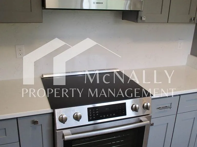5401 N Court St #A — Photo 10