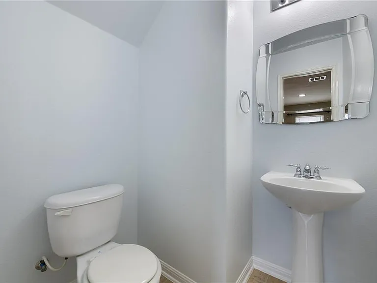 3800 Vonnegut Ct — Photo 26