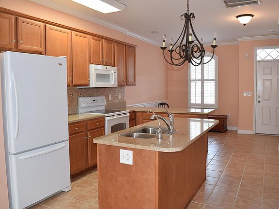 5th image of 3573 Alexandria Ave #3573