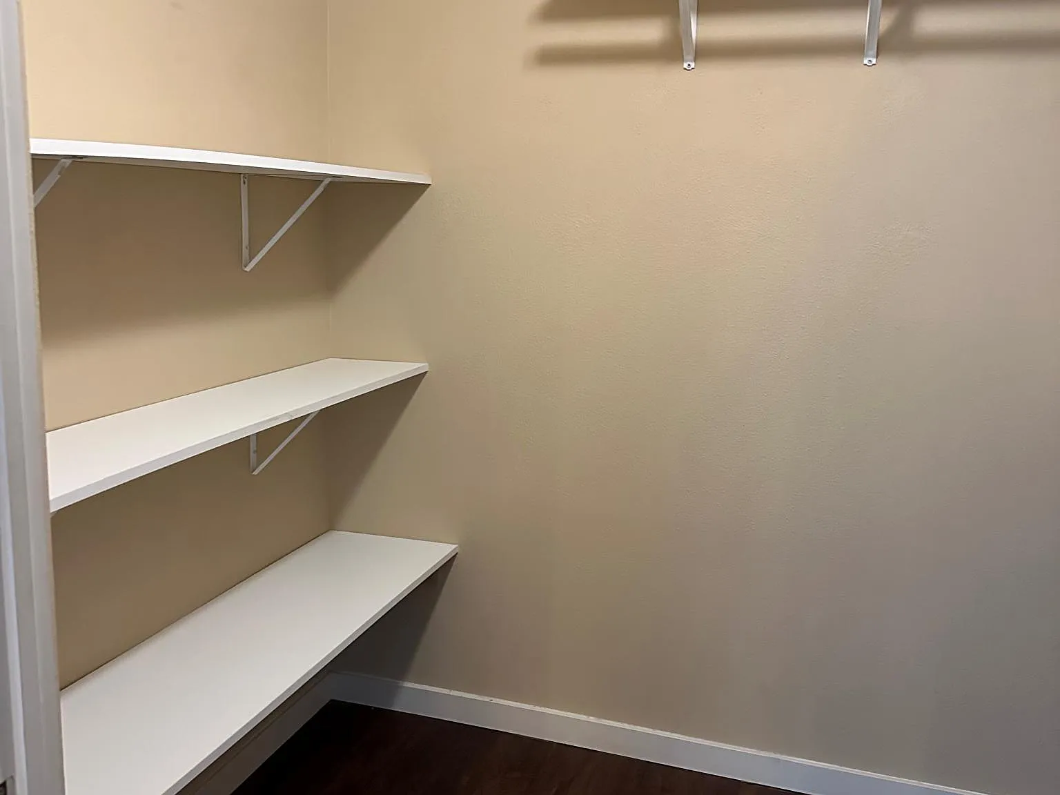 2 bed, 1375 sqft, $1,990 — Photo 3