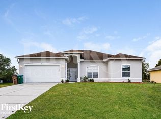 842 SW 16th Ter, Cape Coral, FL 33991