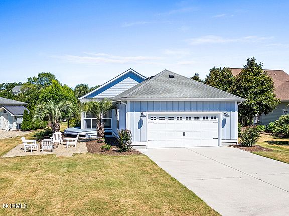 5th image of 403 Lord Thomas Avenue