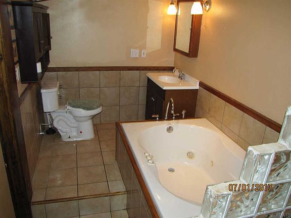 3rd image of 4685 Kimberly Dr