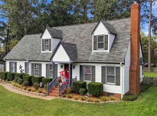 708 Wimbley Ln, Chesapeake, VA 23322