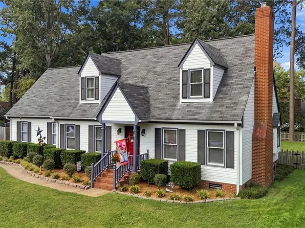 708 Wimbley Ln, Chesapeake, VA 23322