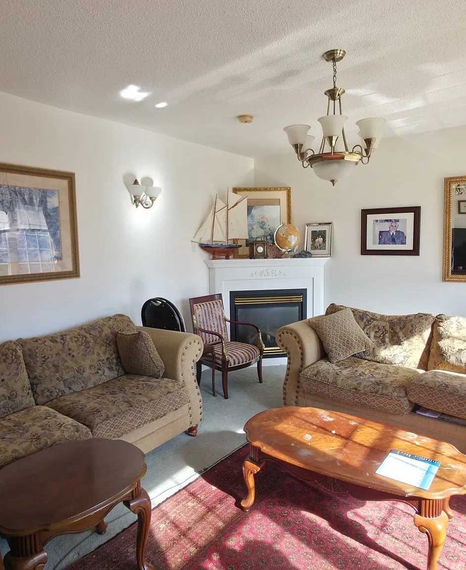 4 bed, $4,000 — Photo 4