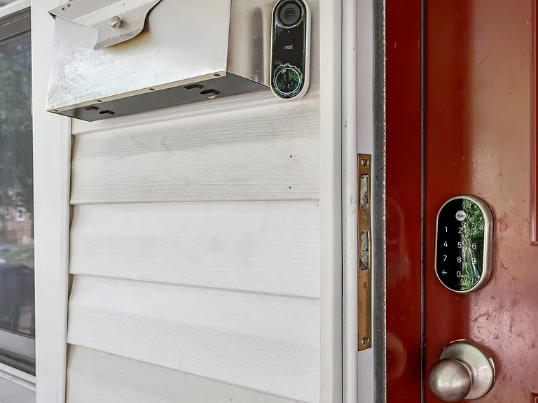 1223 Gruner Pl — Photo 7