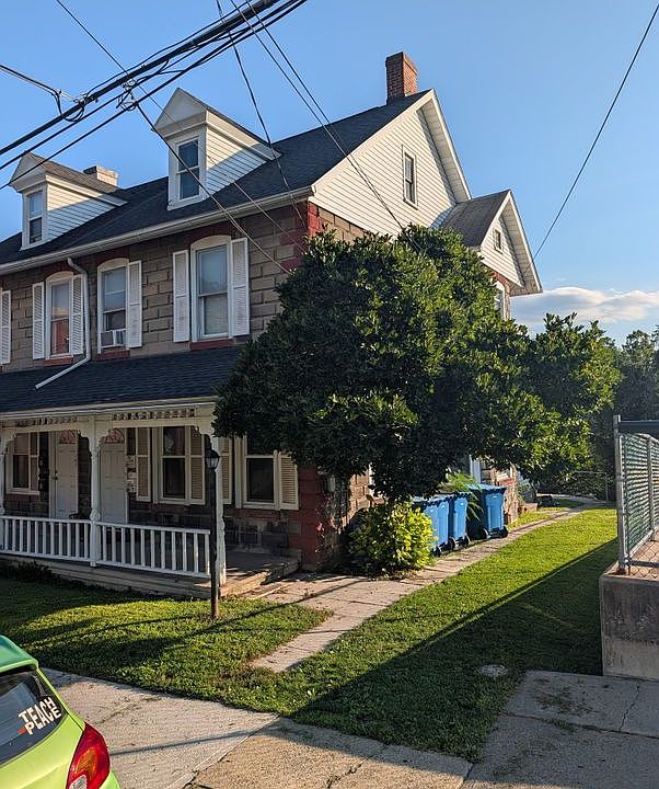 1st image of 1286 Newport Ave #2