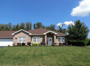 1400 Seminole Cir, Beaver Falls, PA 15010