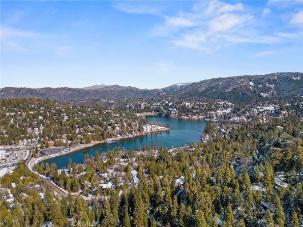 24082 Altdorf Dr, Crestline, CA 92325