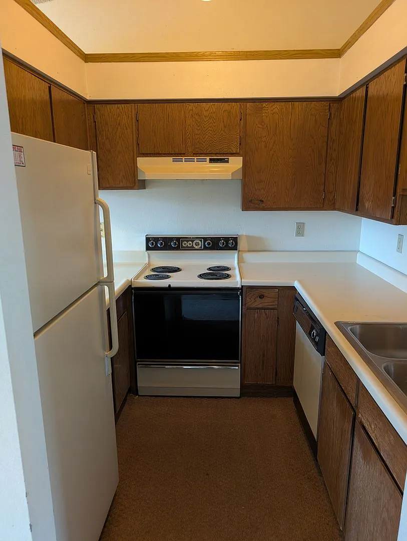 Briargate Townhome — Photo 4