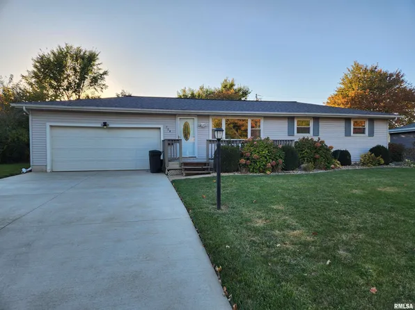 704 Whippoorwill Dr, Washington, IL 61571