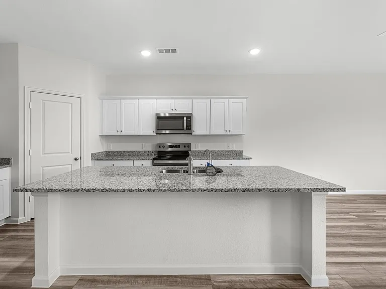4721 Harlequin Dr — Photo 2