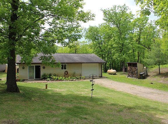 3rd image of 22282 Cottontail Dr