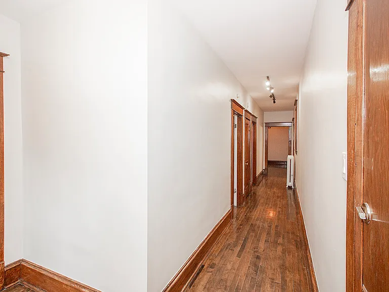 883 Grosvenor Ave #6 — Photo 13