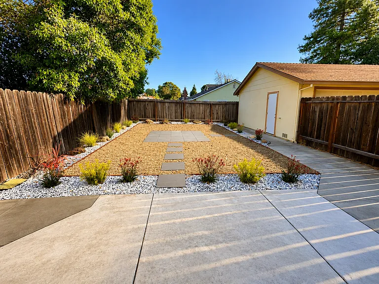 1565 Buttercup Ct — Photo 8