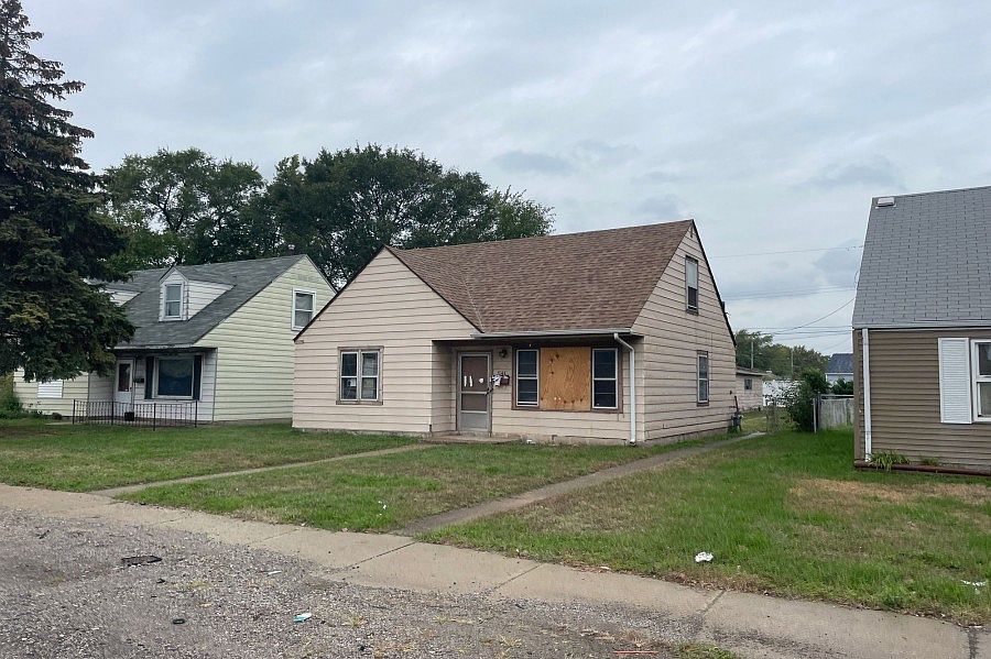 2nd image of 1143 Gostlin St