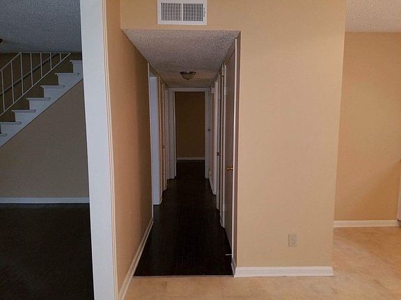 4th image of 5071 Dianne Dr