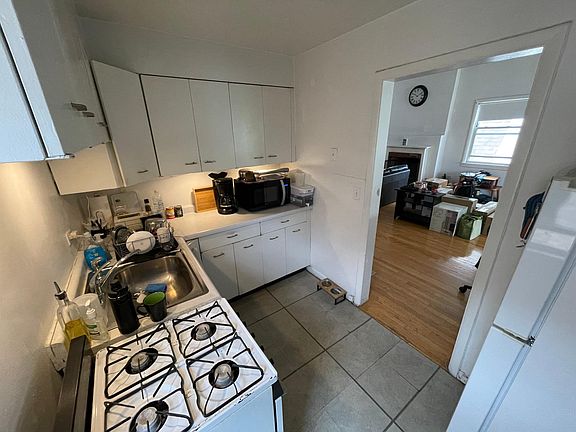 4th image of 5136 S Blackstone Ave APT 3R