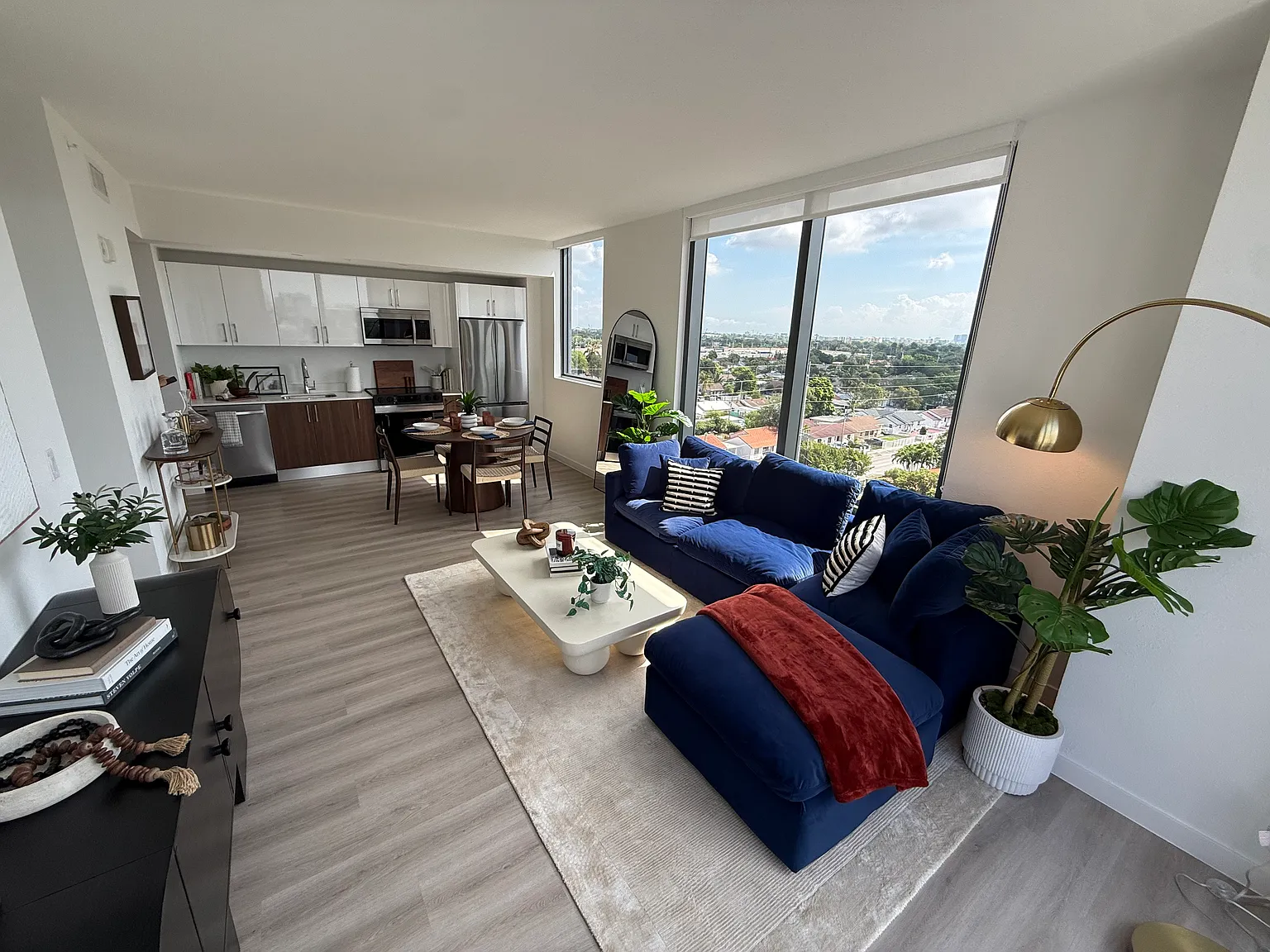 2 bed, 1066 sqft, $2,900 — Photo 2