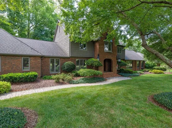 510 Burning Tree Cir, High Point, NC 27265