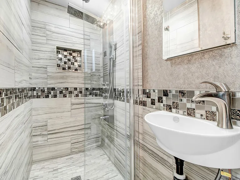 555 Avenue 64 — Photo 10