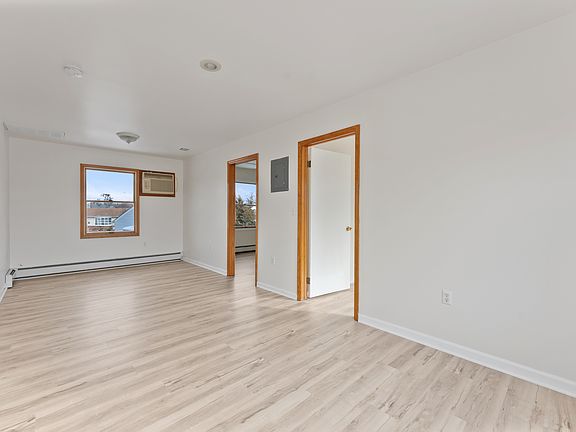 3rd image of 190 Martin Ave #2