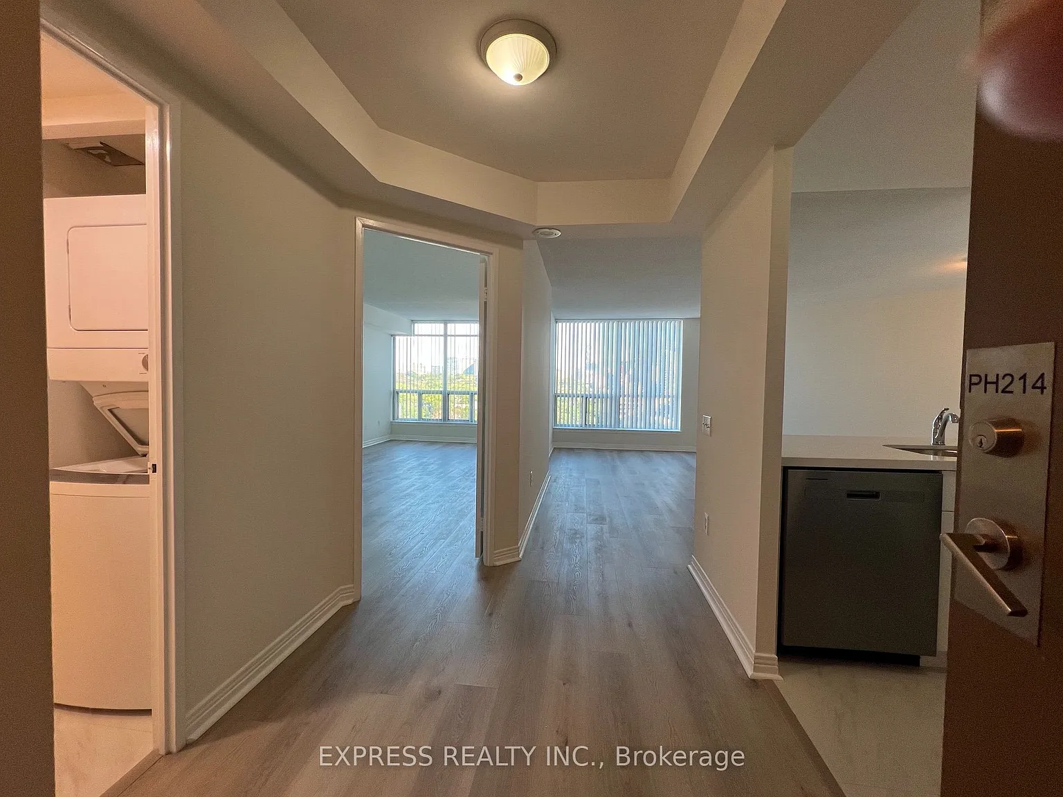 1 bed, $2,450 — Photo 3