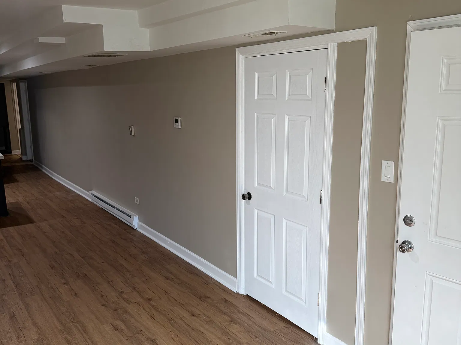 1510 S Hamlin Ave — Photo 4