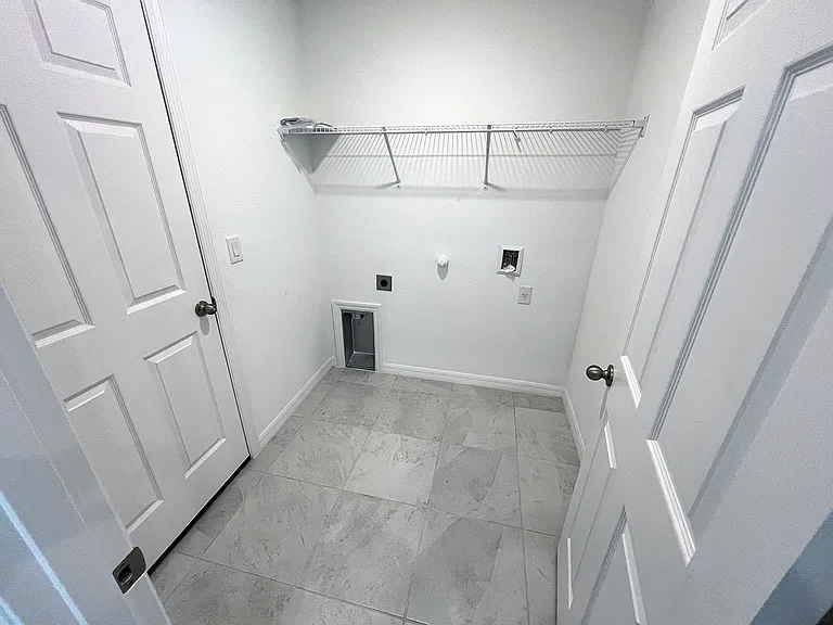 1510 SW 13th Ter — Photo 19