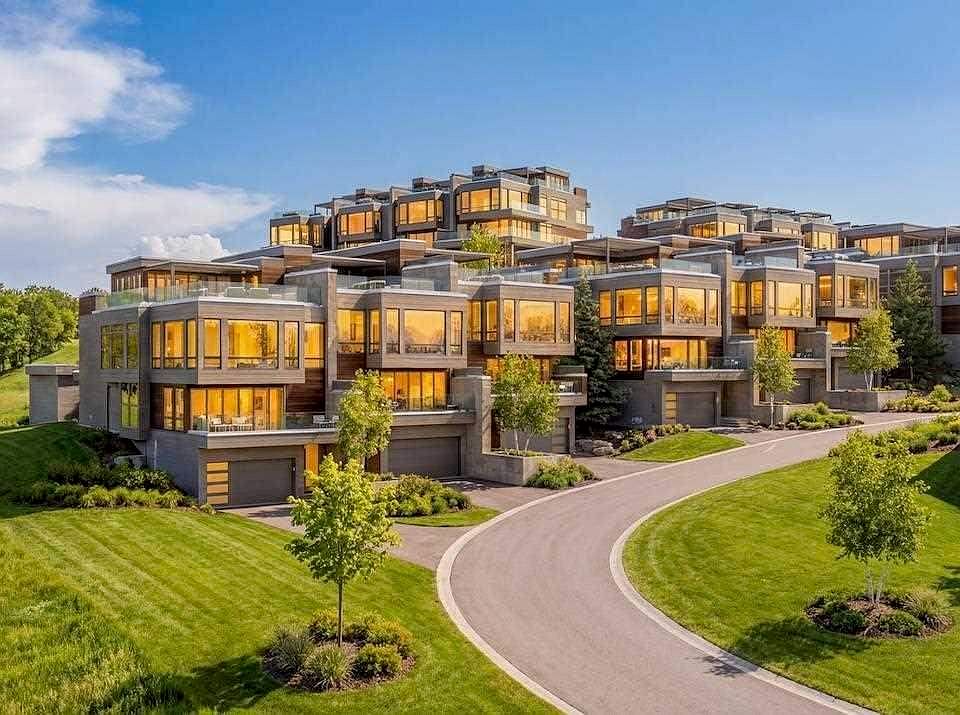 1st image of 3575 Charlevoix Ave #3406