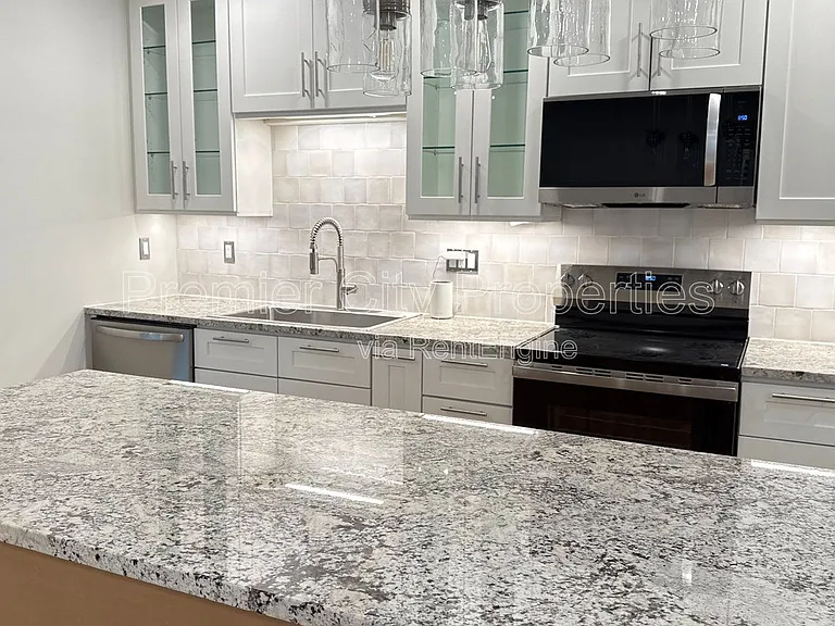 240 McGregor Ave #2 — Photo 25