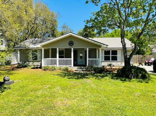 1071 Cypress St, Apalachicola, FL 32320