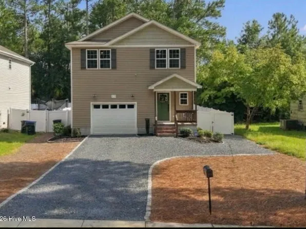 855 S Henley Street, Southern Pines, NC 28387
