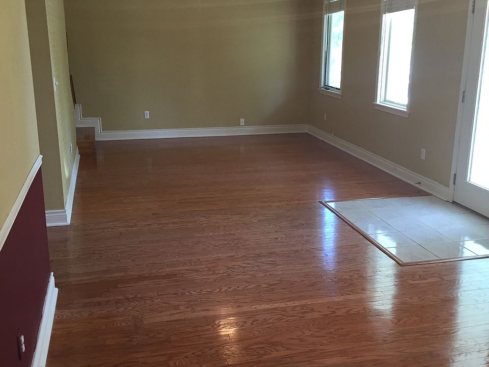 Living Room / Dining Area