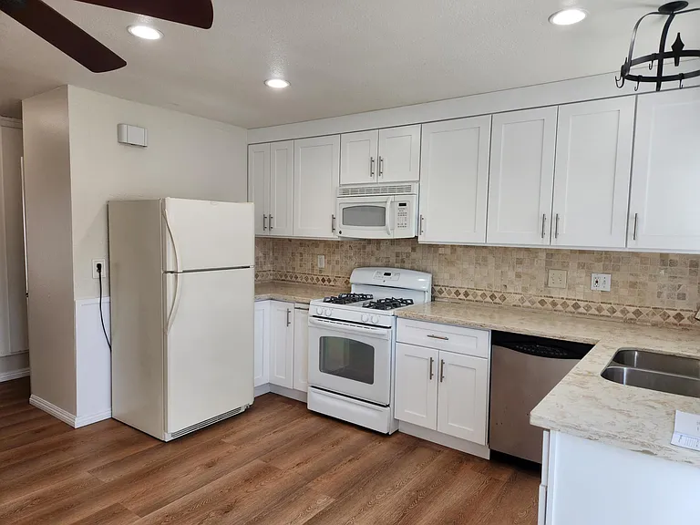 3460 Lockwood Ct #27 — Photo 11
