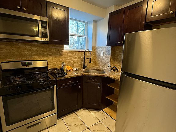 2nd image of 347 Aycrigg Ave APT A8