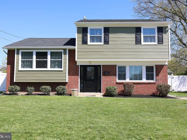 7 Abington Ave, Marlton, NJ 08053