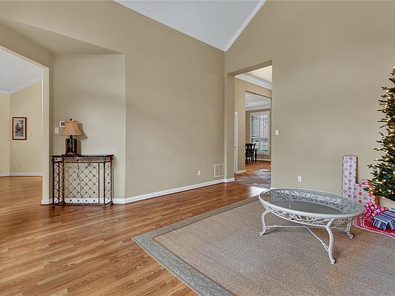 5th image of 8620 Berwick Dr