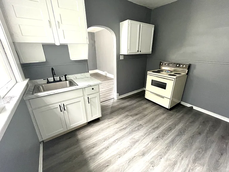 1435 Lynn St #2 — Photo 4