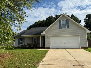 107 Silverberry Ct, Raeford, NC 28376